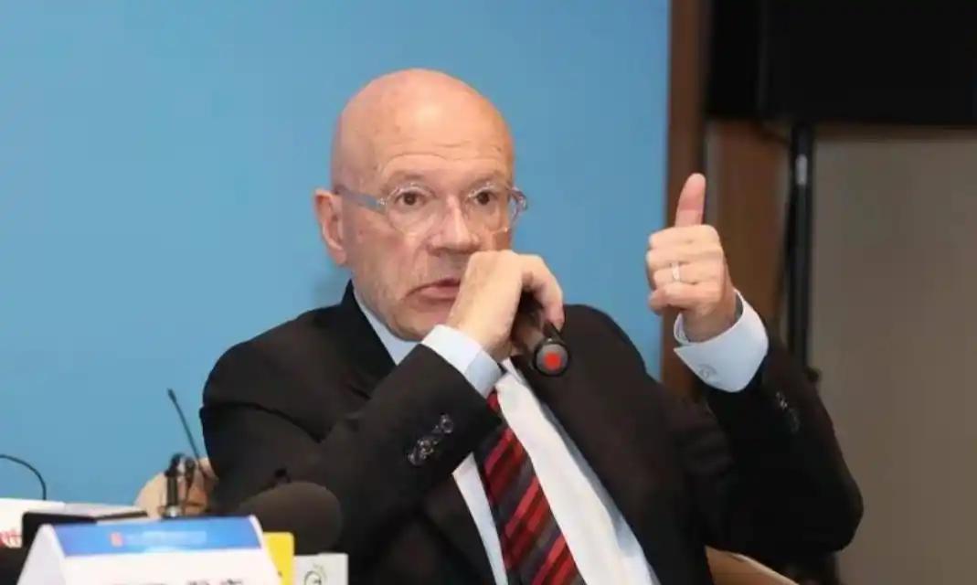 中美博弈根本不是芯片与GDP之争？英国专家：中国触碰到西方300年来最大的“