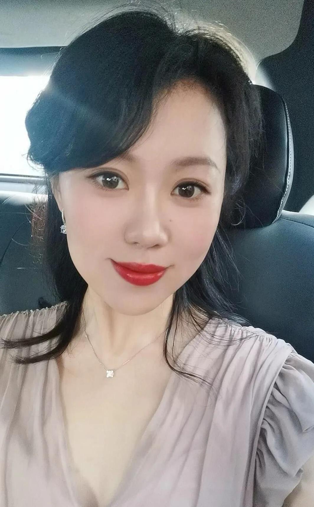 远嫁是我心中永远的痛。十几年前，我不顾家人的反对，从河北的最南边嫁到了河北的最