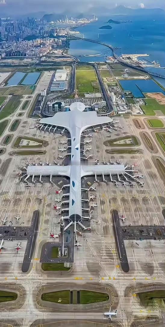 亚洲拥有两座机场的十座城市：1．中国北京：首都国际机场、大兴国际机场2．中
