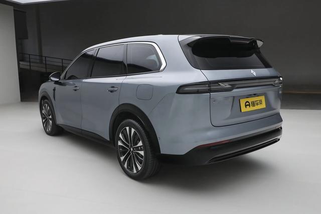 😮刚看到五菱和华为联合出的华境S首发消息，还同步开盲订了，第一时间来跟车友们唠