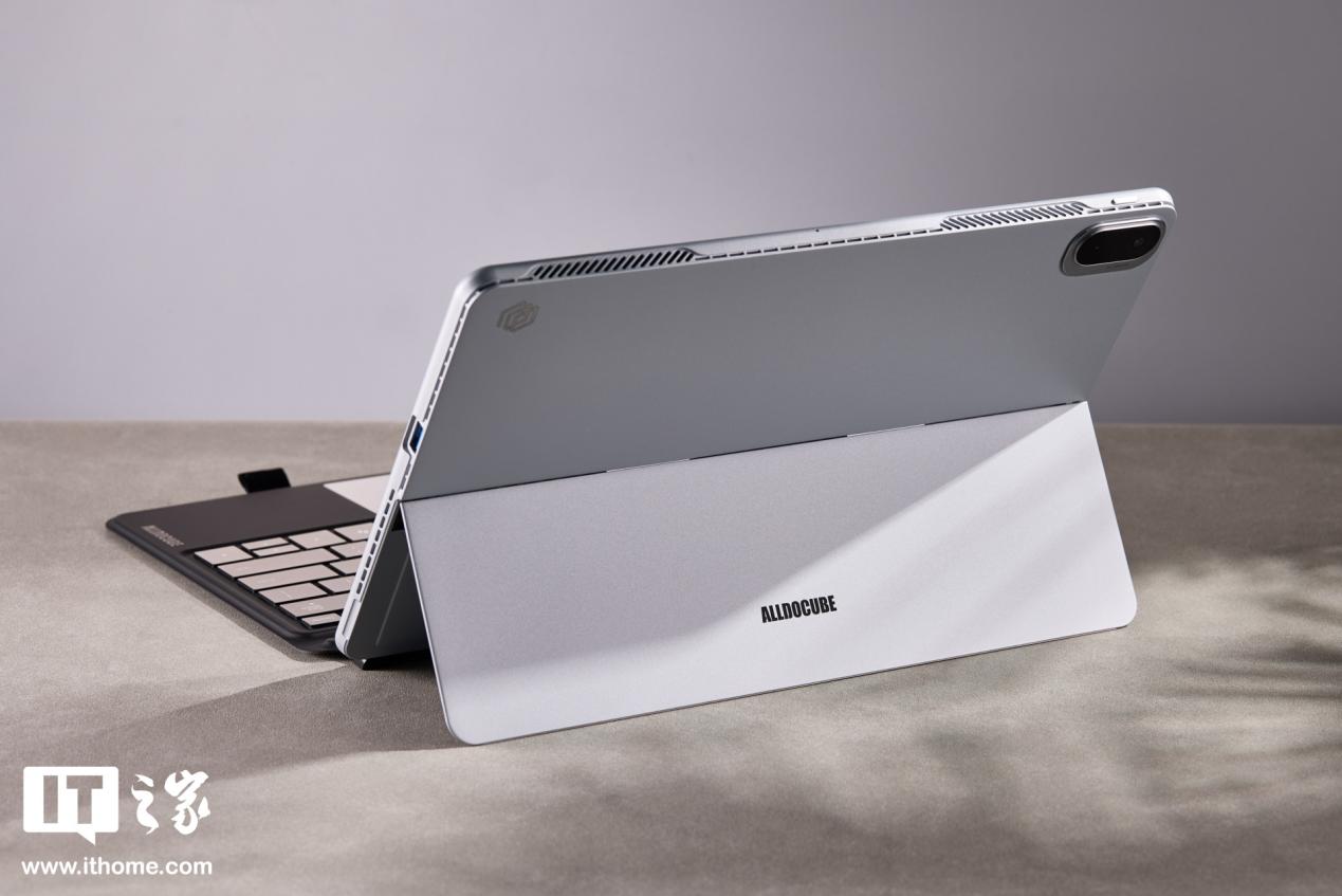 酷比魔方iWork GT Ultra二合一平板评测：轻薄高颜值，便携性能兼顾