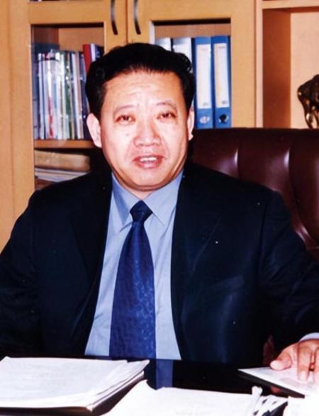 2018年，葵花药业董事长关彦斌与女秘书生下孩子子，原配张晓兰得知后，放弃16亿