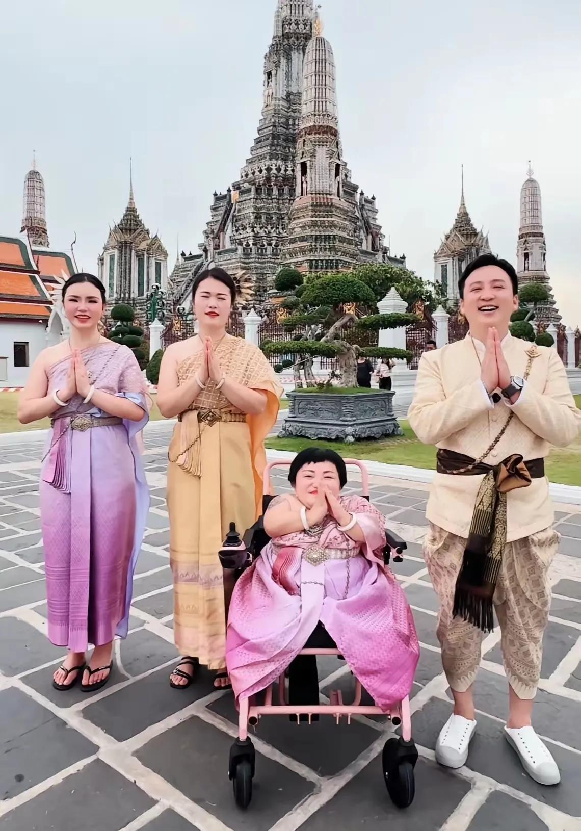 我们很多人活的太失败了。最近，大双和喜梅在泰国旅游的视频火了，看人家大双那一脸
