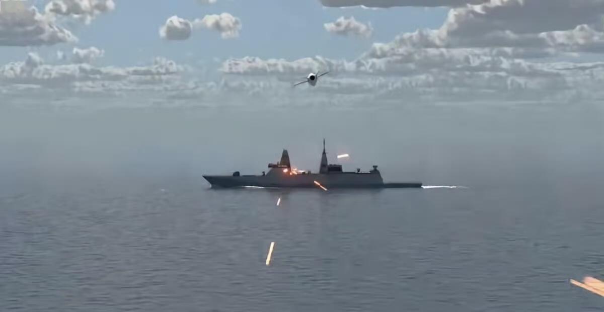 小日子的导弹宣传片里竟然拿着东大的054B型导弹护卫舰当靶舰，有点活够了吧。[摊