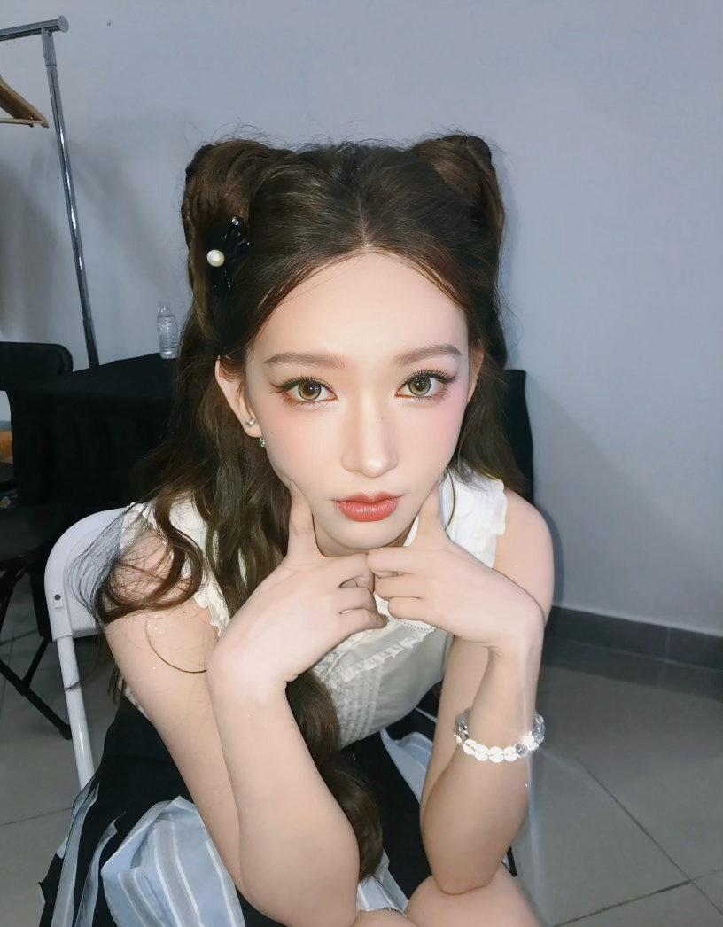 程潇超话cx程潇小猫发型我们家可爱潇猫猫来啦中间那个是自己画的小鼻嘎！