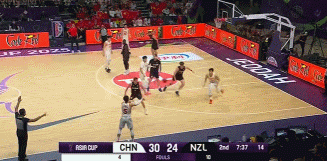 中国男篮这次亚洲杯最大的收获就是王俊杰了！王俊杰不愧是在美国打球的，他的打球风格非常的美式，个人能力
