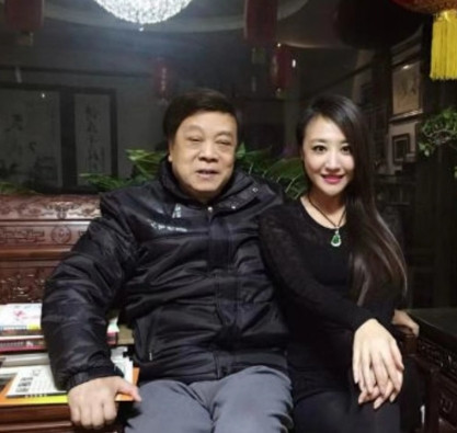 2020年，德高望重的老艺术家赵忠祥临终前，把老搭档倪萍叫到病床前，赵忠祥拉着倪