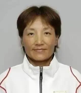 抗战老兵任伟凯把女儿的照片从墙上扯下来时，相框玻璃在水泥地上碎成了星子。“我