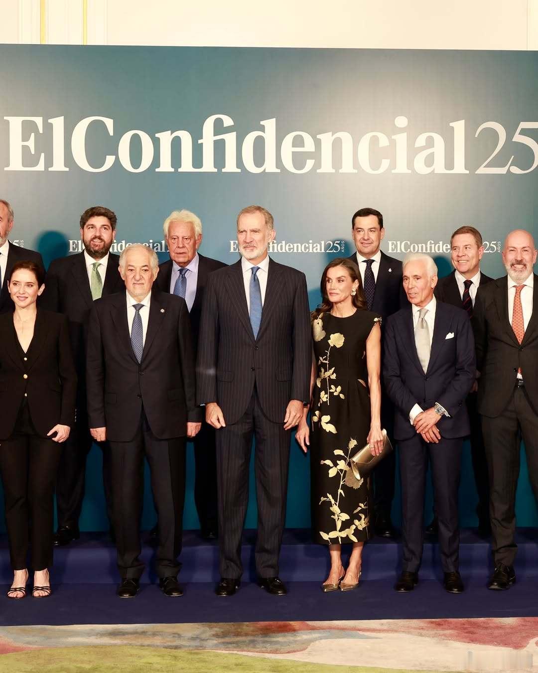 西班牙王室🇪🇸6月16日，费利佩国王和莱蒂齐亚王后在马德里出席《机密报》创