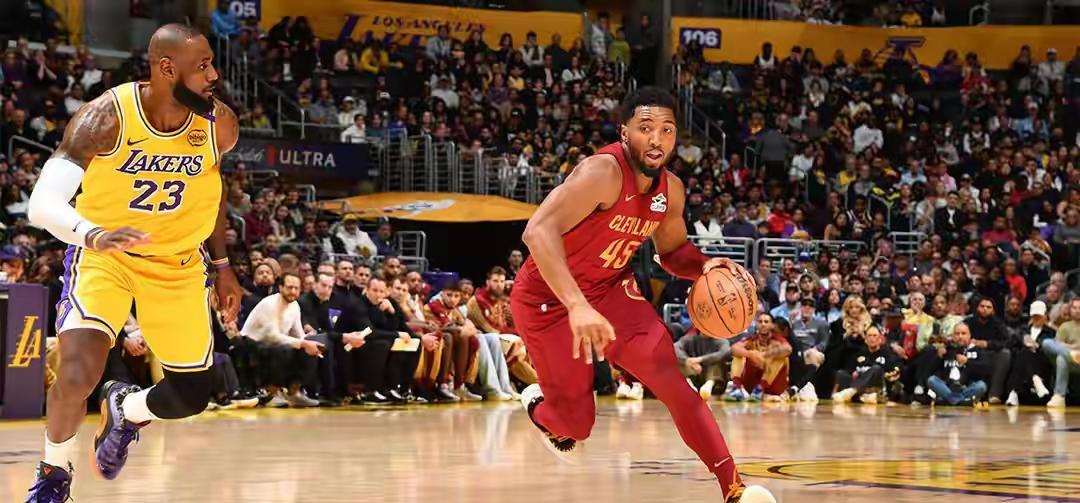 拒绝詹姆斯？米切尔估计脸要被打肿了！上赛季哈利伯顿证明了自己，他不是最被高估球