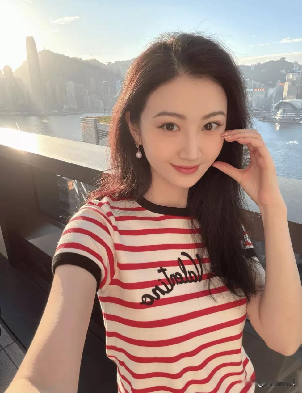 【景甜秋日自拍封神！网友：她终于活成了