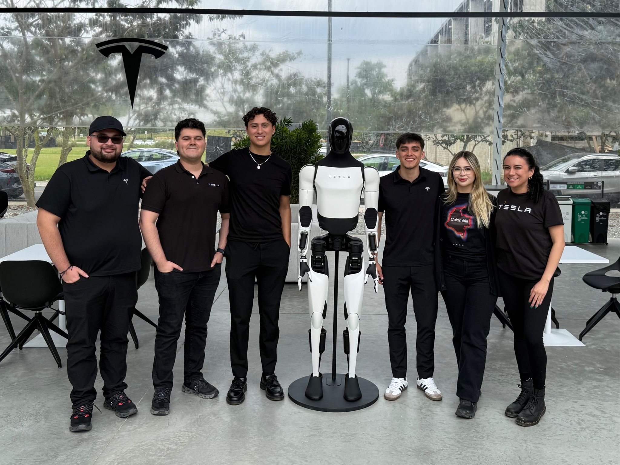 车企竞逐具身智能新蓝海，长安汽车成立天枢智能机器人公司4月1日，长安汽车宣布，长