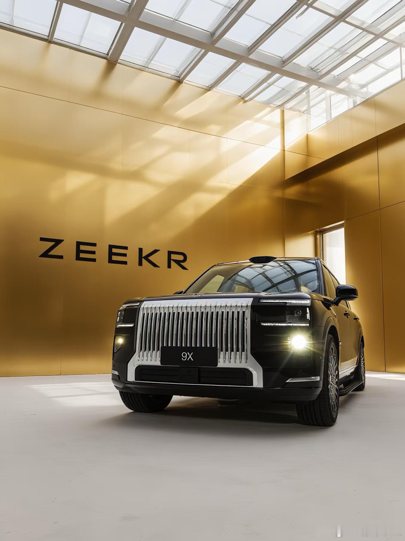 11月极氪9X的销量居然超过了8000辆，均价53万，在同价位车型上销量逼近问界