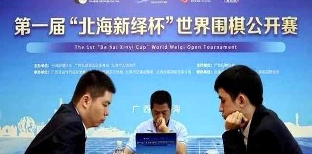 申真谞又赢了，但这一次没人再喊“韩国围棋天下无敌”。因为屏幕另一头，21岁的