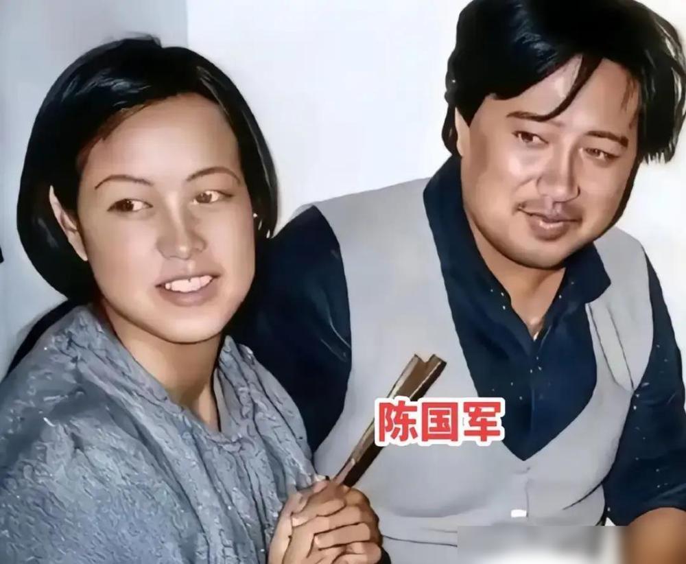 75岁刘晓庆，又把全网给“震”了。不是因为新剧，而是她老公王晓玉，一个82岁的老