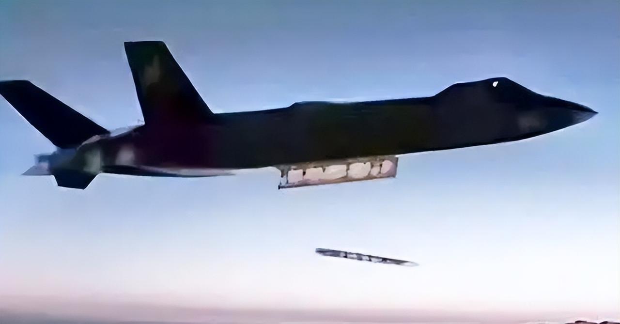 我国的PL-16空空导弹又是世界第一，美军要着急了！据外媒6月2日曝出了中国的P