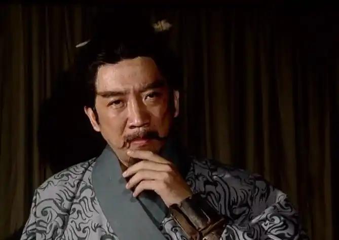 倘若于禁誓死不降，在曹魏阵营会是什么地位？先说说于禁的真实经历，他早年跟着同