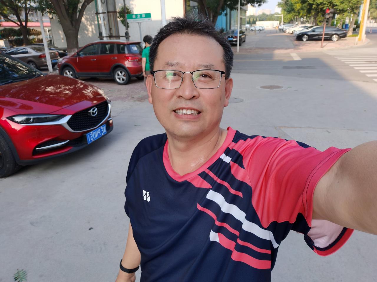 戒了烟的人，最终都怎样了？一、戒烟把人分了层。回老家，那些抽烟的老哥哥们