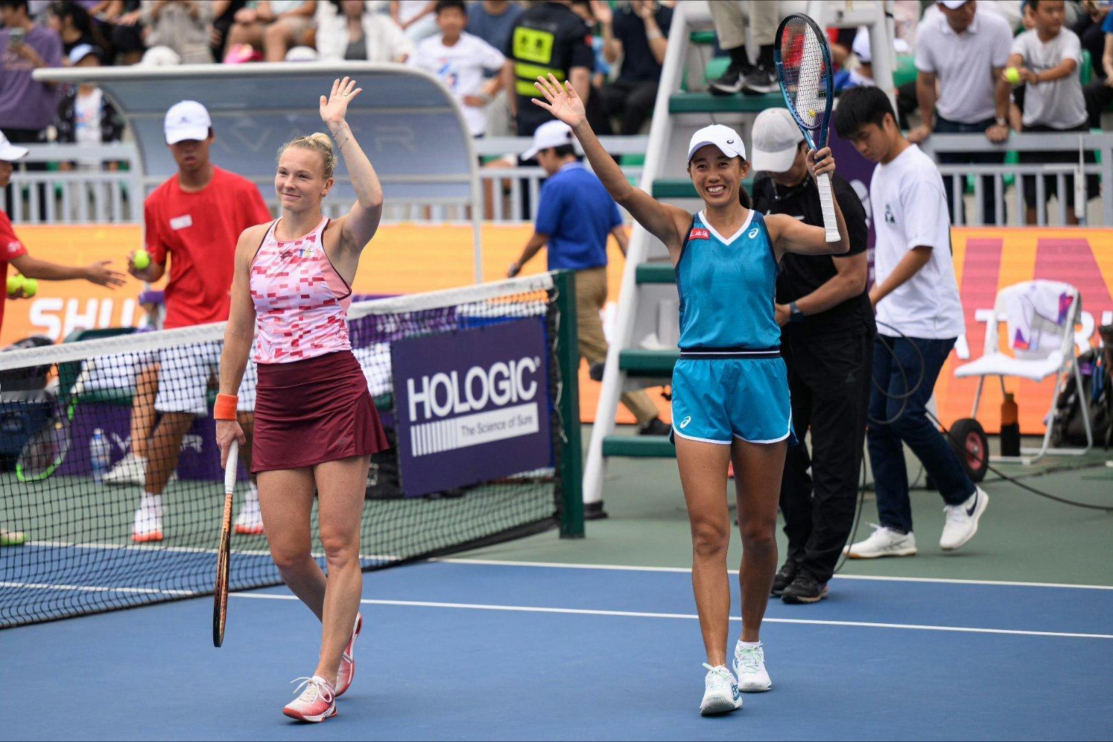 张帅阿德莱德赛女双夺冠太燃了！作为本站唯一留守的中国金花，张帅与搭档在半决赛、决