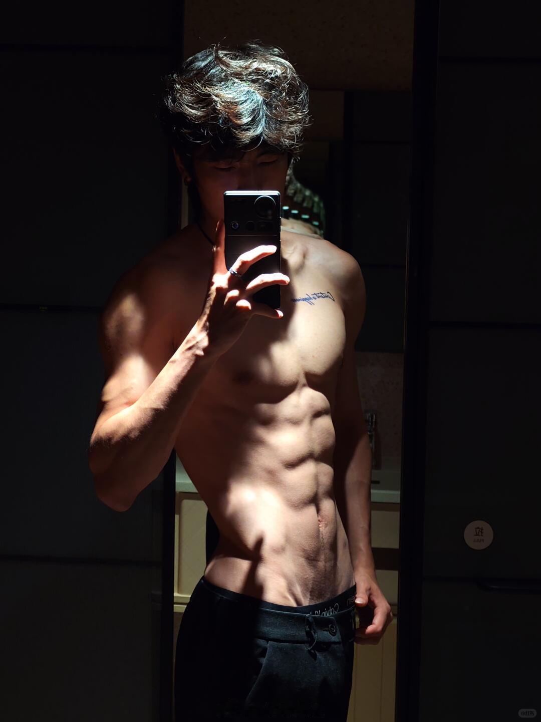人鱼线[爱心][爱心][爱心]​​​