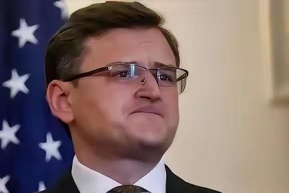 大实话！乌前外长摊牌：俄乌停火，乌克兰或丢领土别再自欺欺人了！202