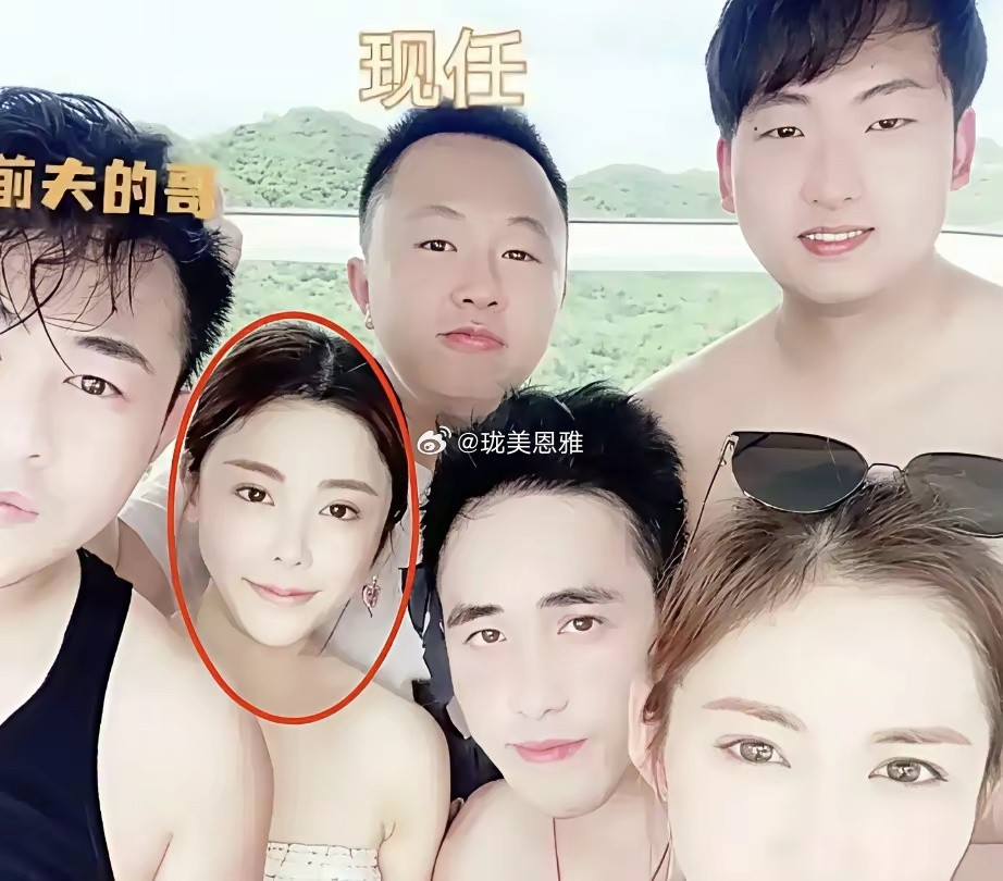 蔡天凤和前夫的哥哥邝港杰的合影很多和现任的照片也有几张​​​