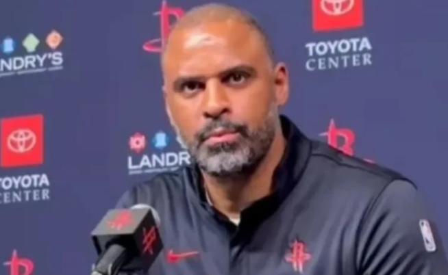 火箭突然裁掉一名后卫，这是要引进谁呢。从上赛季的数据表现来看，火箭裁掉戴维森