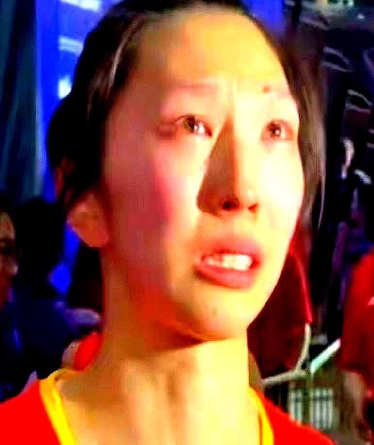 换帅救不了中国女排！这病根，早就埋下了。很多人还在争论，谁上谁下