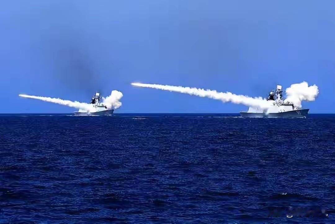 日船擅闯钓鱼岛领海不到24小时，中方连发4道警告，我军闻令而动这次擅闯的“