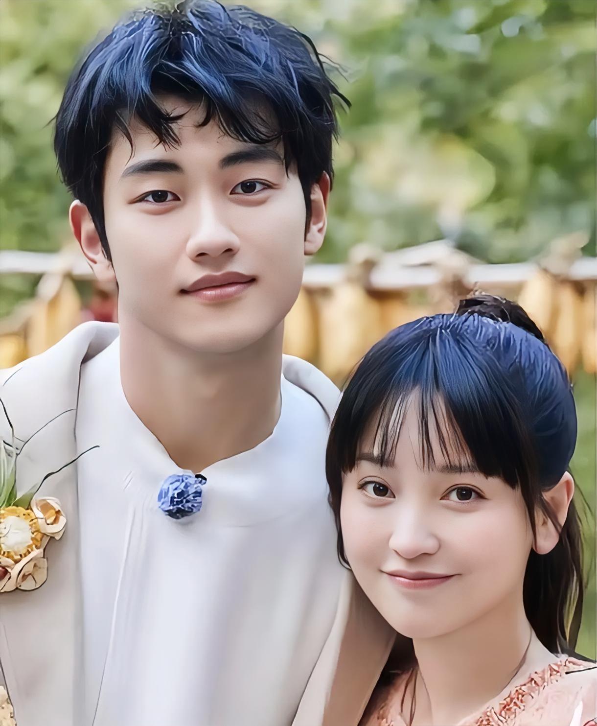 找老公就得找金莎老公这样的实在人我闺蜜的眼光啊，真的是毒辣得很，在第一眼看