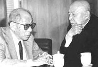 1991年，邓小平派吕正操看望张学良，同时邀请他回大陆安度晚年，张学良：要我回大