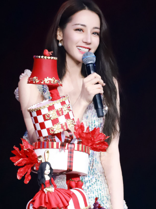 你和女明星也许只差一套写真