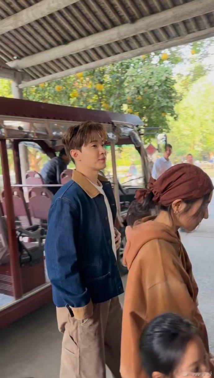 向往的生活一家六口世纪同框向往的生活看完只想说“圆满了”！从第一季的初见，到