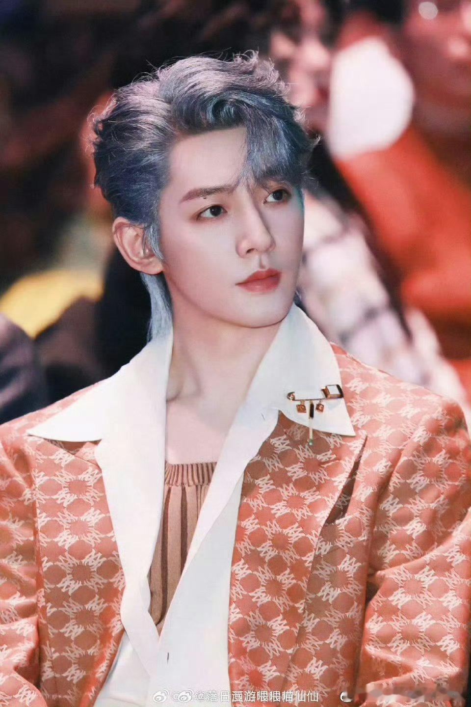 邓为爱奇艺尖叫之夜邓为官方后援会发的应援公告🈶感觉💎们把邓为所有的爱都汇聚在