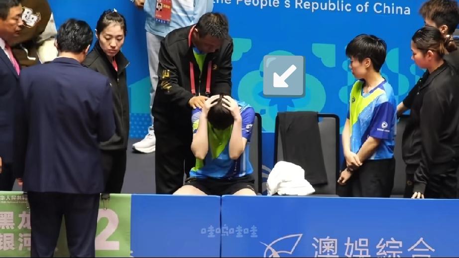当王曼昱抱着头的时候，我懵了！今日全运会乒乓团体赛场上，黑龙江对阵江苏队的比