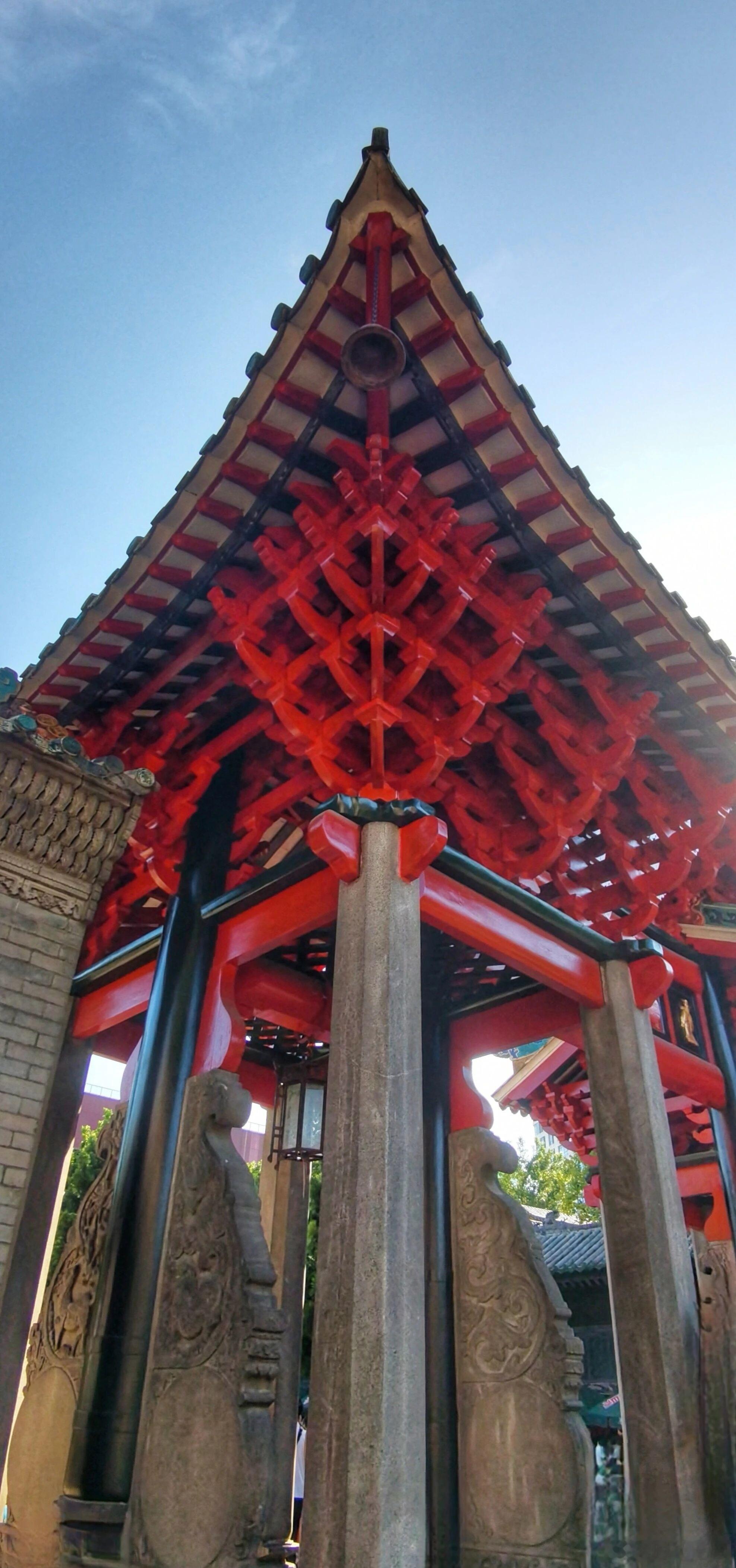 万历皇帝最怕两个人，一个是张居正，一个是生母李太后！万历10岁登基，张居正既是首