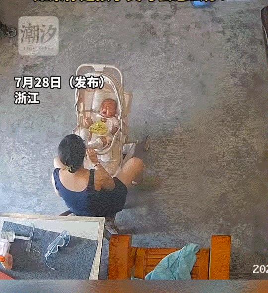 太不负责任了！浙江，一女子去邻居闲坐，期间女子则与婴儿车内邻居家几个月大的孩子，