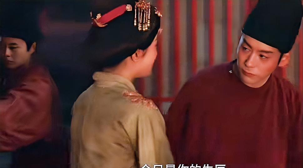 《锦绣芳华》对牡丹用强失败的刘畅满脸通红地回到家，看着那个对他用强打断腿的女人毫