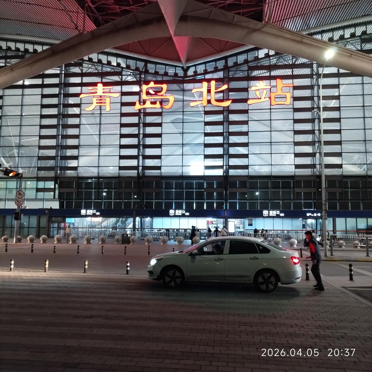 在青岛火车北站，李沧区，寸土寸金的地方，住小旅馆不带独立卫生间，还要70元钱。真