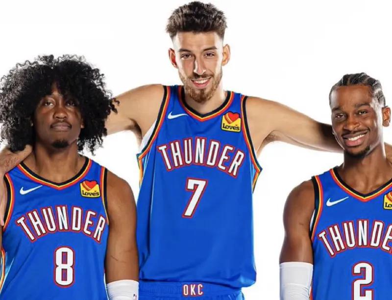 恐怖如斯？谁能阻挡雷霆，NBA杯四分之一决赛，雷霆打太阳，亚历山大又又又是三节