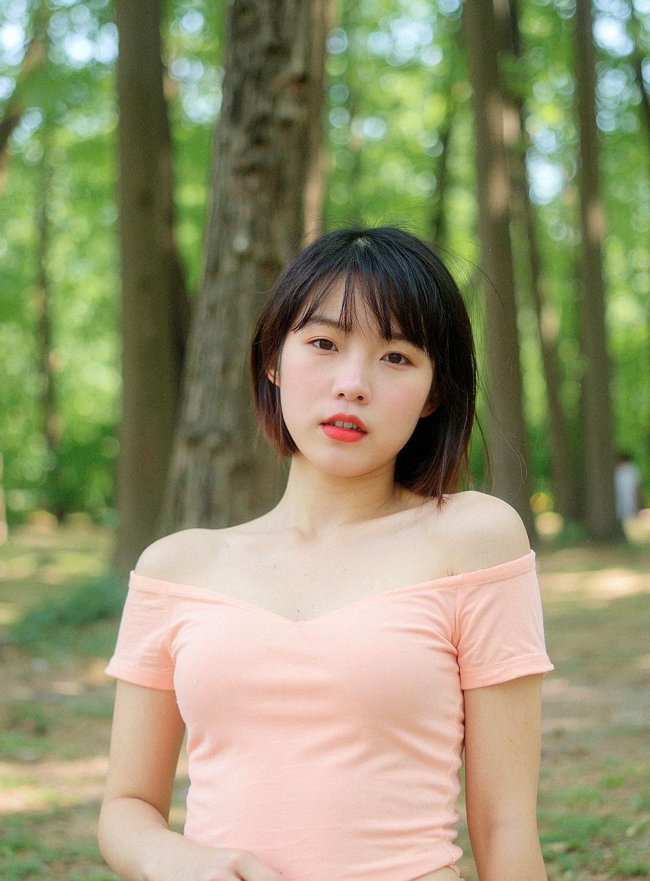 老板甩30万定金+月发3万，让我娶他情人当“合规老婆”，最后一条规矩把我整懵了