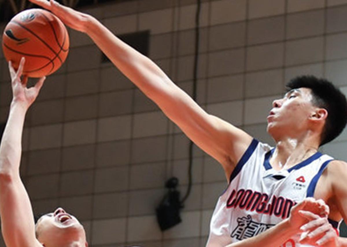 广州新星徐昕上半场7分4帽，无愧广州文班亚“昕”美誉北京时间1月14日，广州上