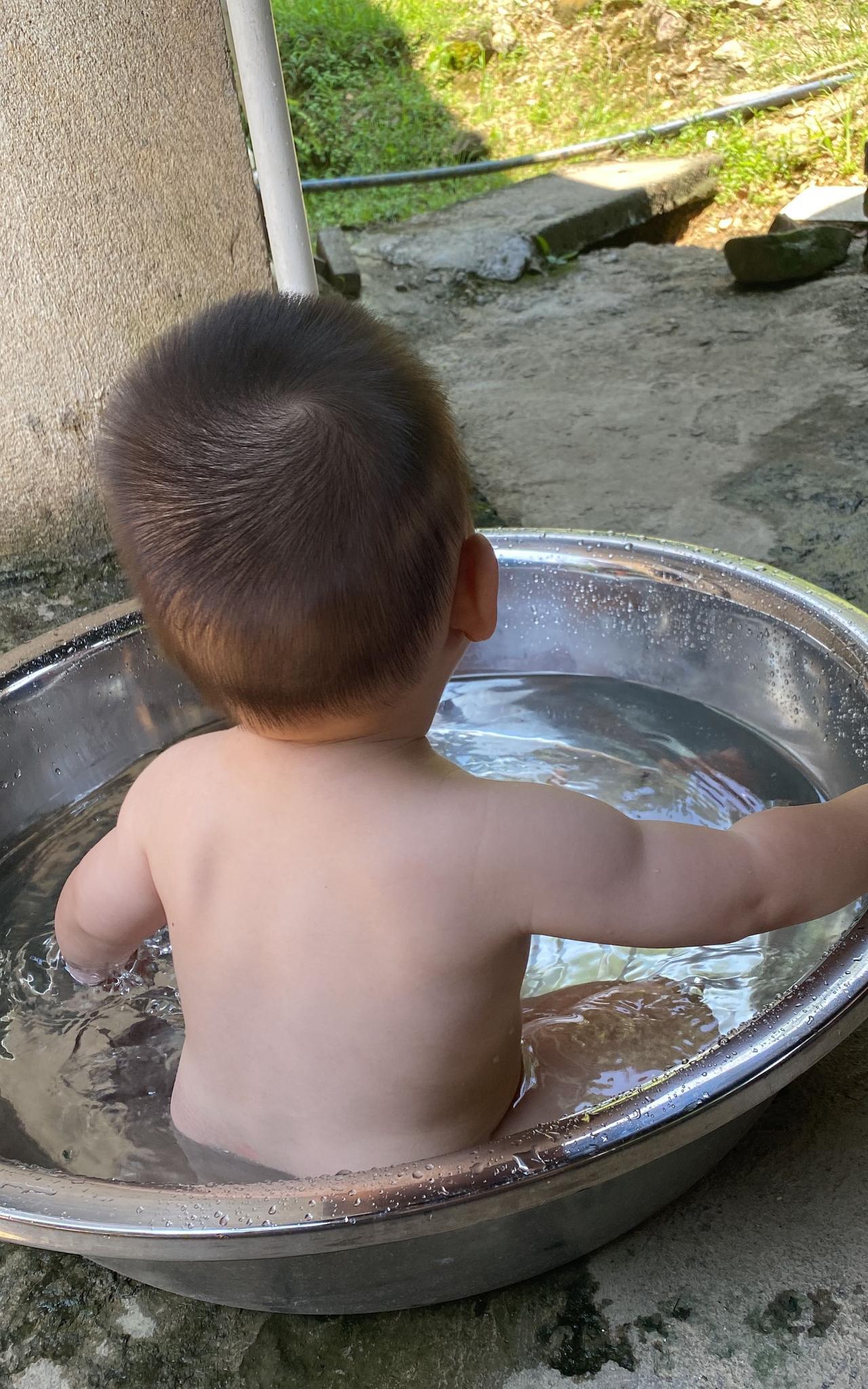 带娃以后才知道：1.生完以后原来可以领生育津贴，育儿补贴，还有育儿假，这对不怕