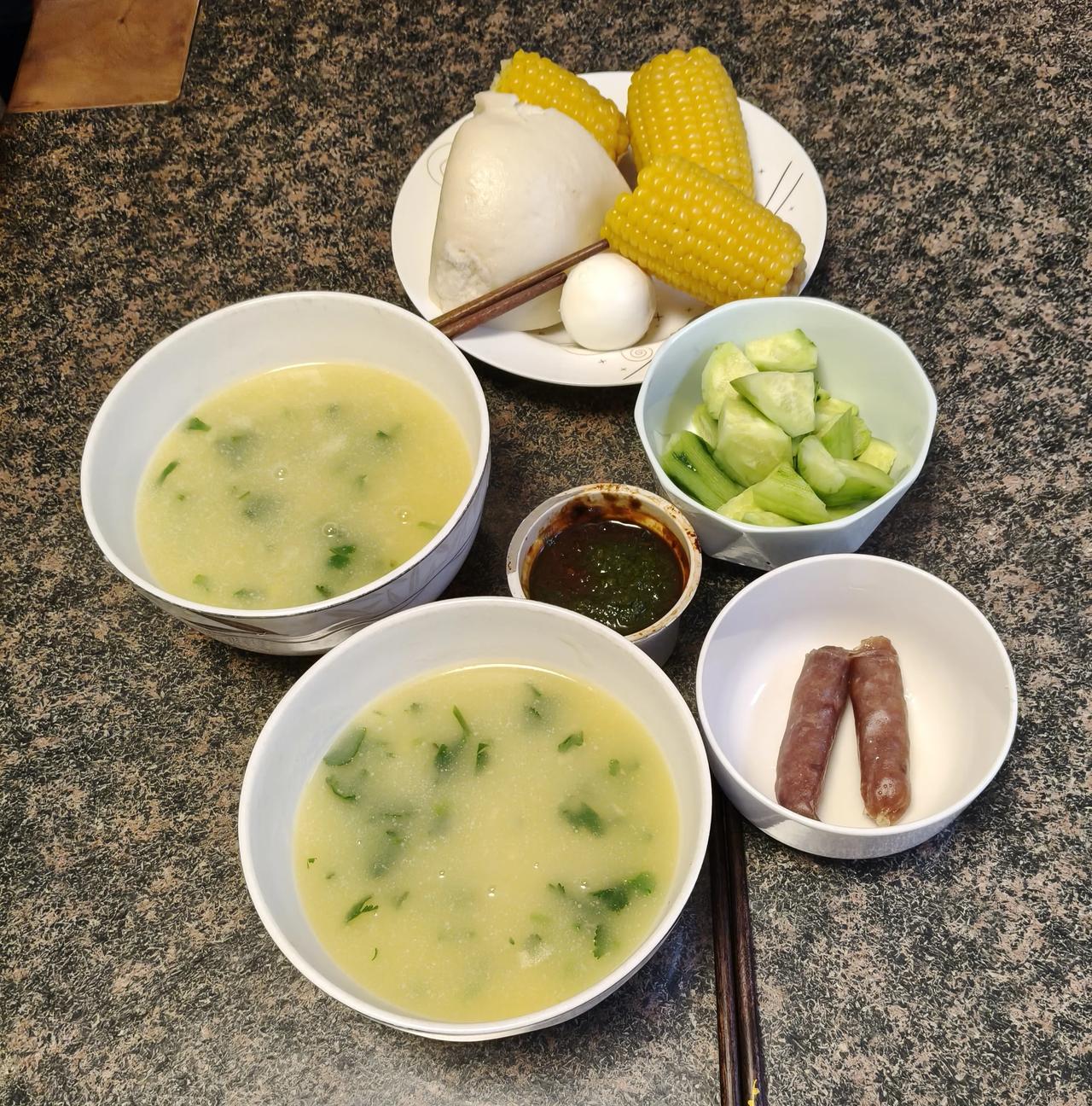 每日生活的感悟夫妻相伴，粗茶淡饭，和睦度日，安享晚年！