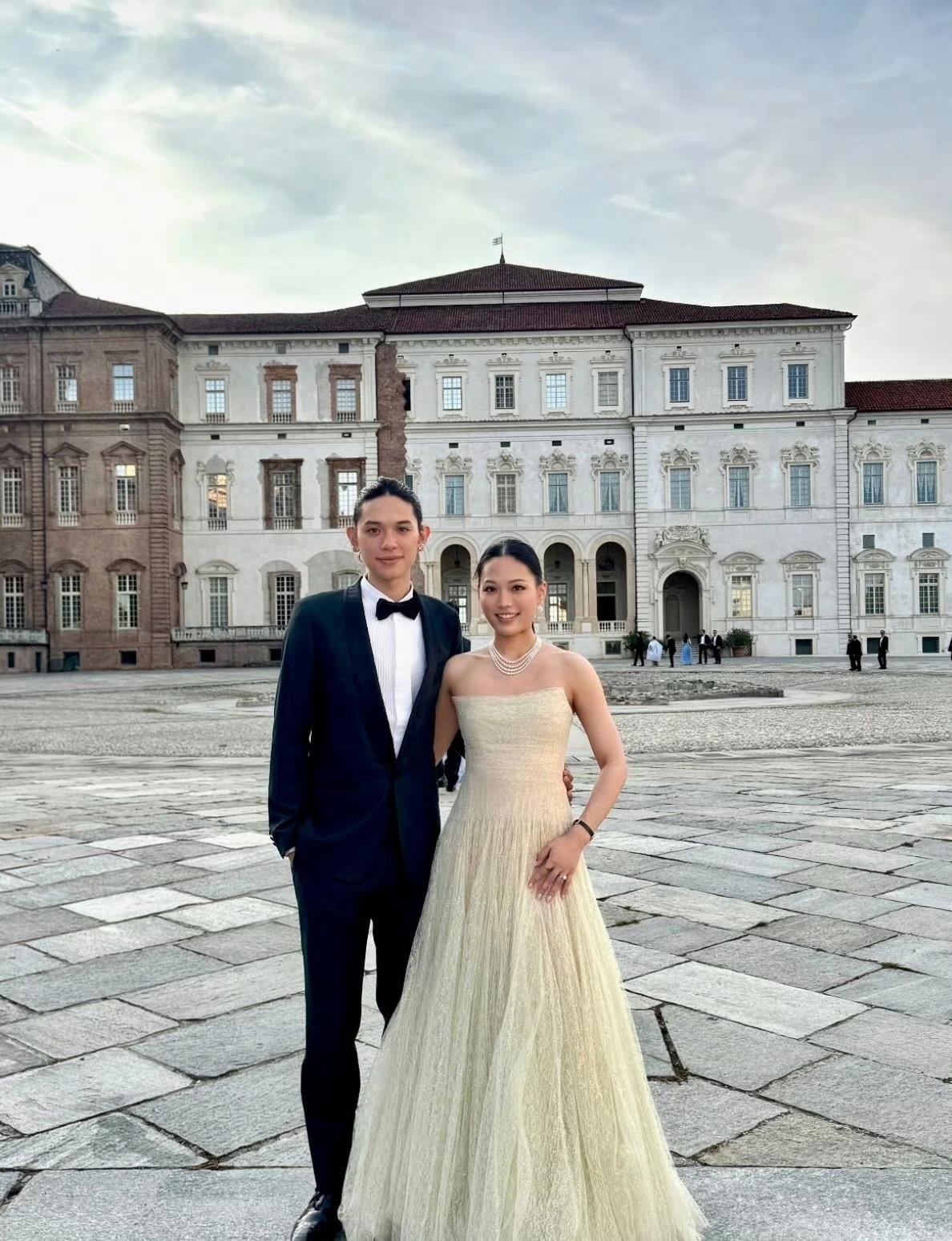霍英东二房孙女霍咏盈结婚五年没生孩子，婆婆吴婉芳压根不催。她和胡智略2021年低调结婚，婚礼连媒体都