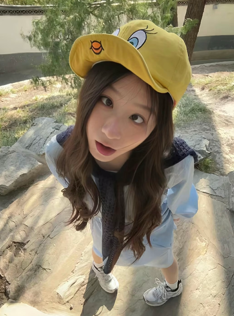 女朋友这智慧的眼神还能要嘛
