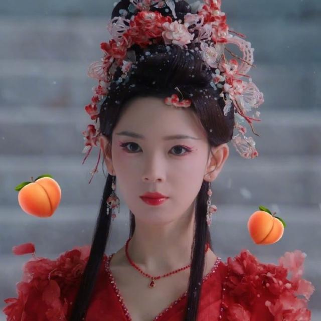 陈瑶的经纪约可能又到期了她在唐人没受到什么重视，资源不如当时的胡冰卿，金晨，李