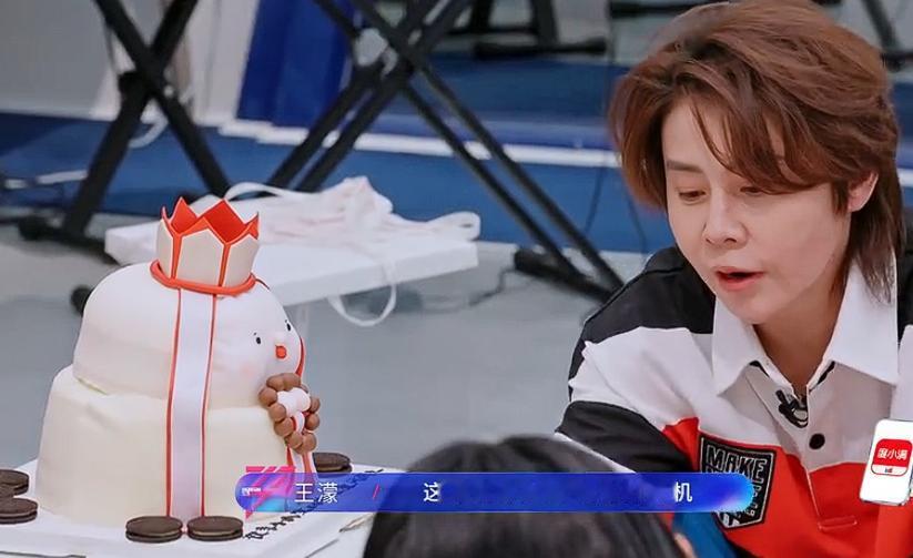 李小冉没对王濛撒谎，她保养的这么好，都五十岁的人了还像个小姑娘一样有颜值、有身材