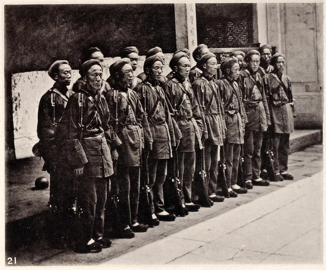 1871年，浙江宁波的一支洋枪队。