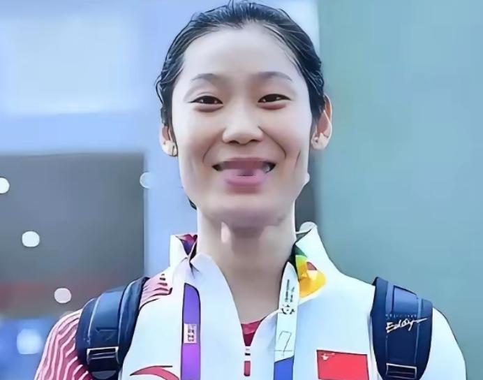 我治病时你们不出一分钱，我被网暴时你们集体沉默，我出国打球赚钱了，你们倒想来分一